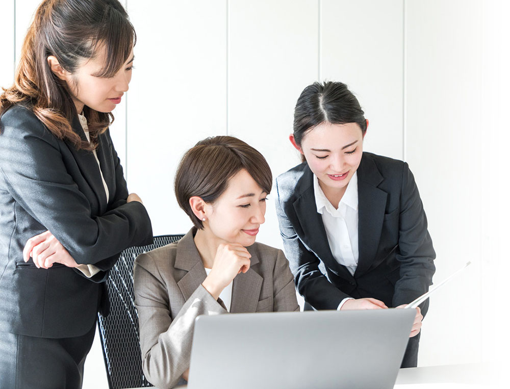 TRAINING PROFESSIONAL